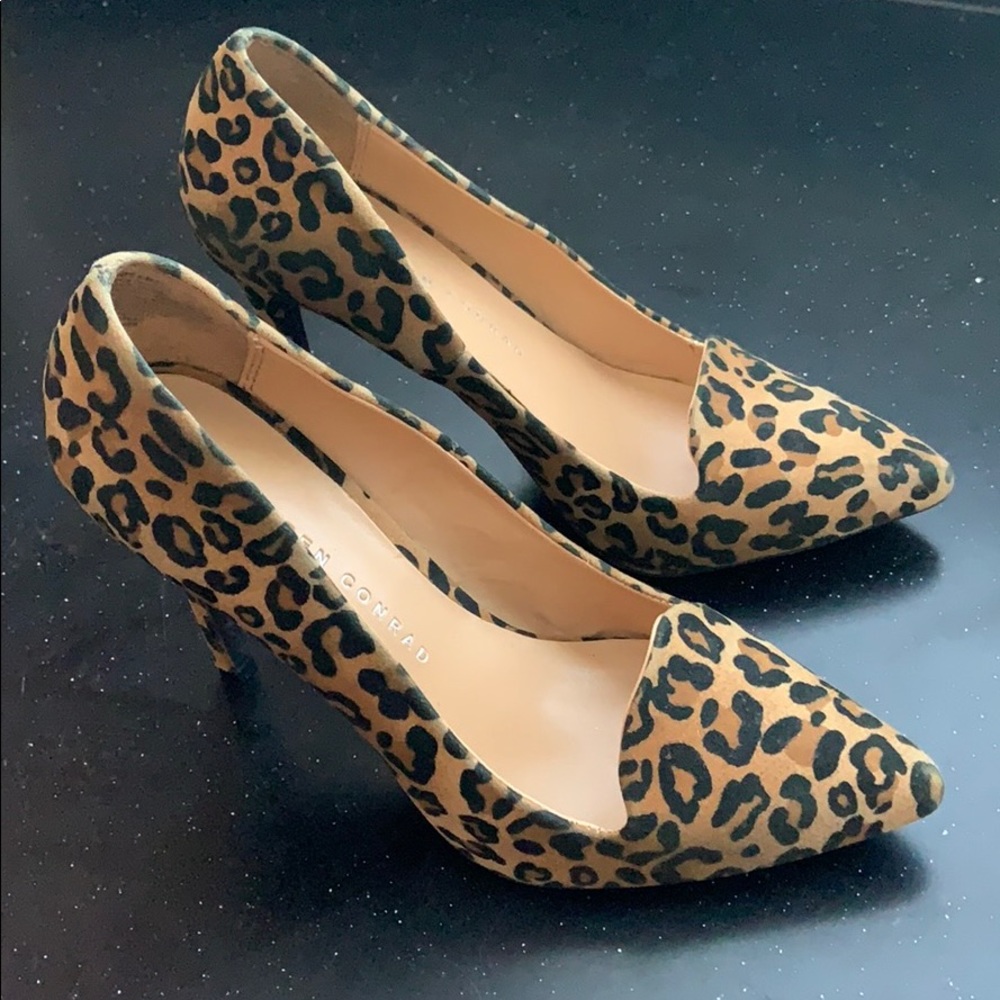 Lauren Conrad pumps